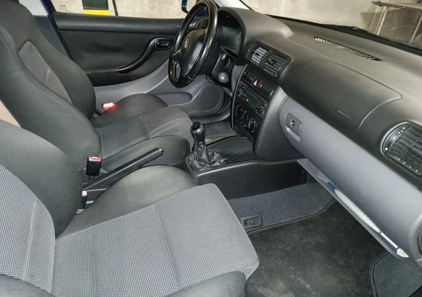 Seat Leon cena 6900 przebieg: 182400, rok produkcji 2003 z Łódź małe 67